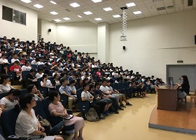 公司举办“营养在临床医学中的应用”学术讲座