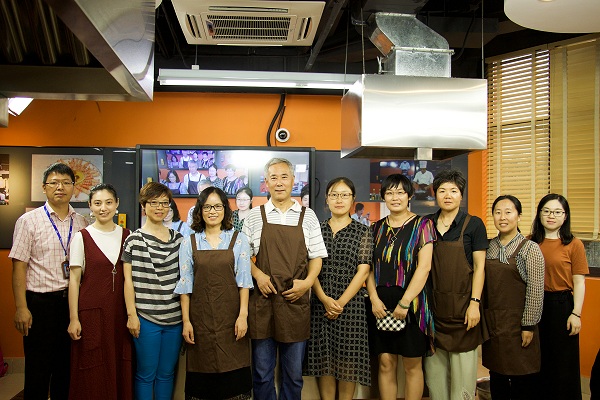 共捧一轮明月，感恩永存心间――bevitor伟德国际1946导师团中秋节感恩活动