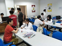 以党心聚众心，以众心赢民心--记bevitor伟德国际1946员工党支部毕业季志愿活动